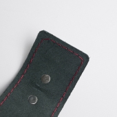 Черные кожаные наручники с красной строчкой - Crazy Handmade - купить с доставкой в Ноябрьске