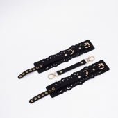 Черный кожаные оковы с узорами и золотистой фурнитурой - Crazy Handmade - купить с доставкой в Ноябрьске