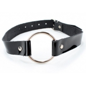 Кляп-кольцо на чёрных лаковых ремешках - БДСМ Арсенал - купить с доставкой в Ноябрьске