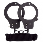 Чёрные наручники из листового металла в комплекте с веревкой BONDX METAL CUFFS LOVE ROPE SET - Dream Toys - купить с доставкой в Ноябрьске