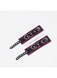 Черно-розовые кожаные наручники с розовой строчкой - Crazy Handmade - купить с доставкой в Ноябрьске