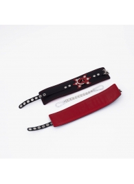 Черные кожаные оковы с красным декором и строчкой - Crazy Handmade - купить с доставкой в Ноябрьске