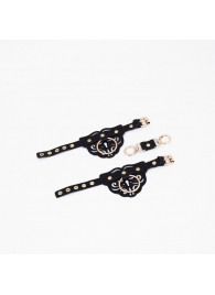 Черные кожаные наручники с клепками, кольцами и золотистой фурнитурой - Crazy Handmade - купить с доставкой в Ноябрьске