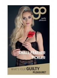Пластиковая метелочка с красными пёрышками Small Feather Tickler - 32 см. - Blush Novelties - купить с доставкой в Ноябрьске