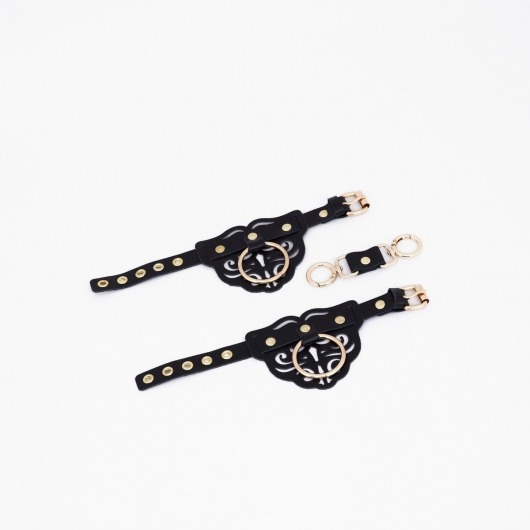 Черные кожаные наручники с клепками, кольцами и золотистой фурнитурой - Crazy Handmade - купить с доставкой в Ноябрьске