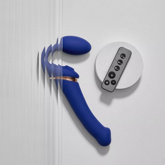 Синий безремневой страпон Multi Orgasm Bendable Strap-On size L с клиторальной стимуляцией - Strap-on-me - купить с доставкой в Ноябрьске